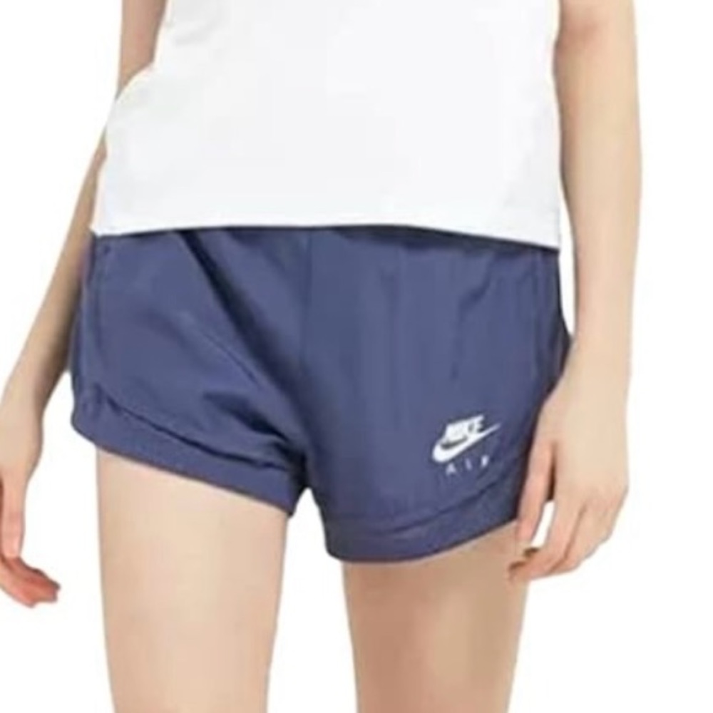 Nike Air Tempo 3" Women's Running Shorts in M